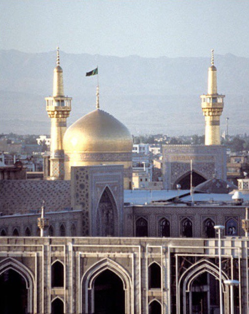 Dôme doré du Sanctuaire de l’Imam Rezâ, le huitième Imam chiite à Mashhad en Iran.